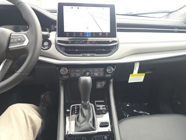 New 2026 Jeep Compass Limited w/ Sun, Sound & Navigation Group AWD/4WD image 22