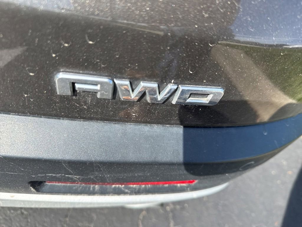 Used 2019 GMC Acadia SLT w/ LPO, Black Accent Package AWD/4WD image 6
