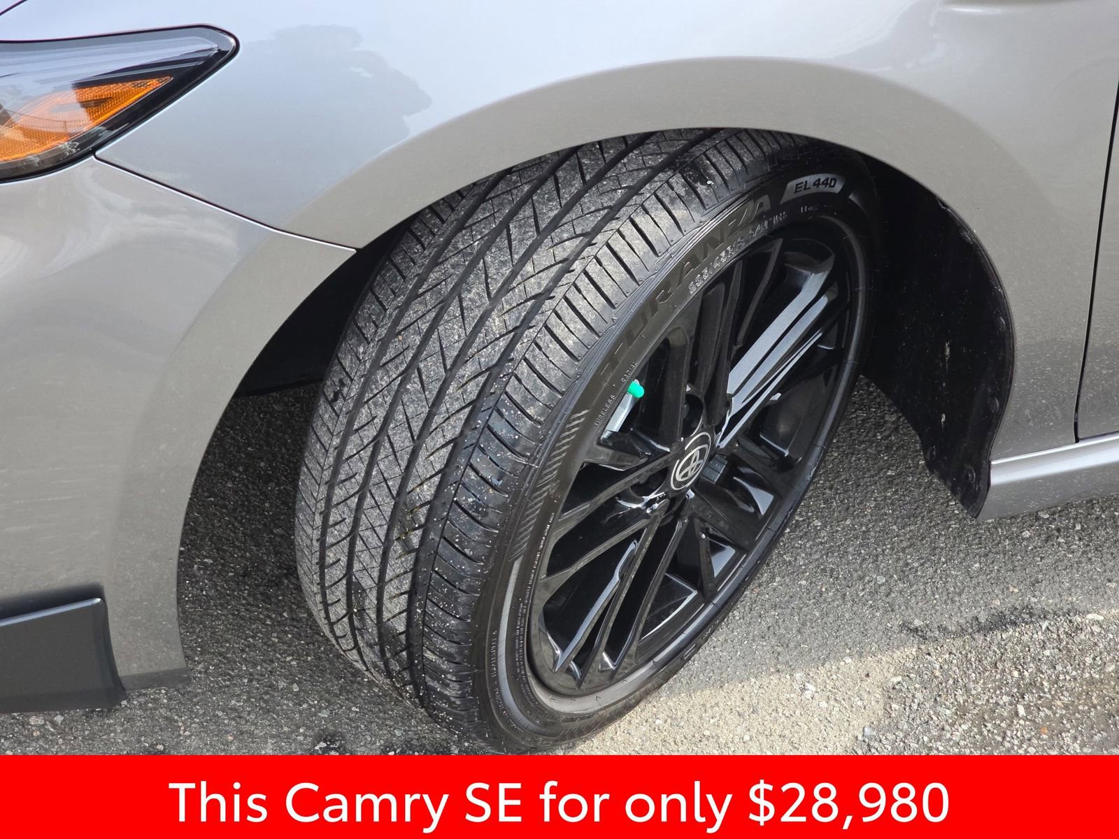 Used 2025 Toyota Camry SE image 37