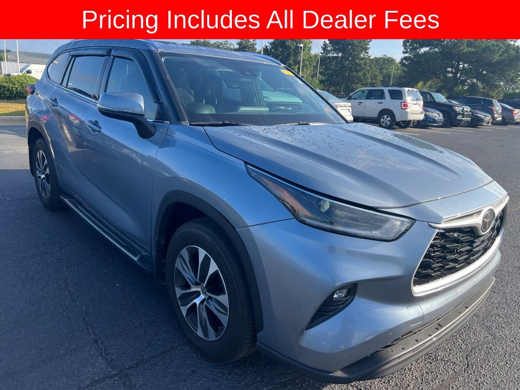 Used 2021 Toyota Highlander XLE AWD/4WD image 15