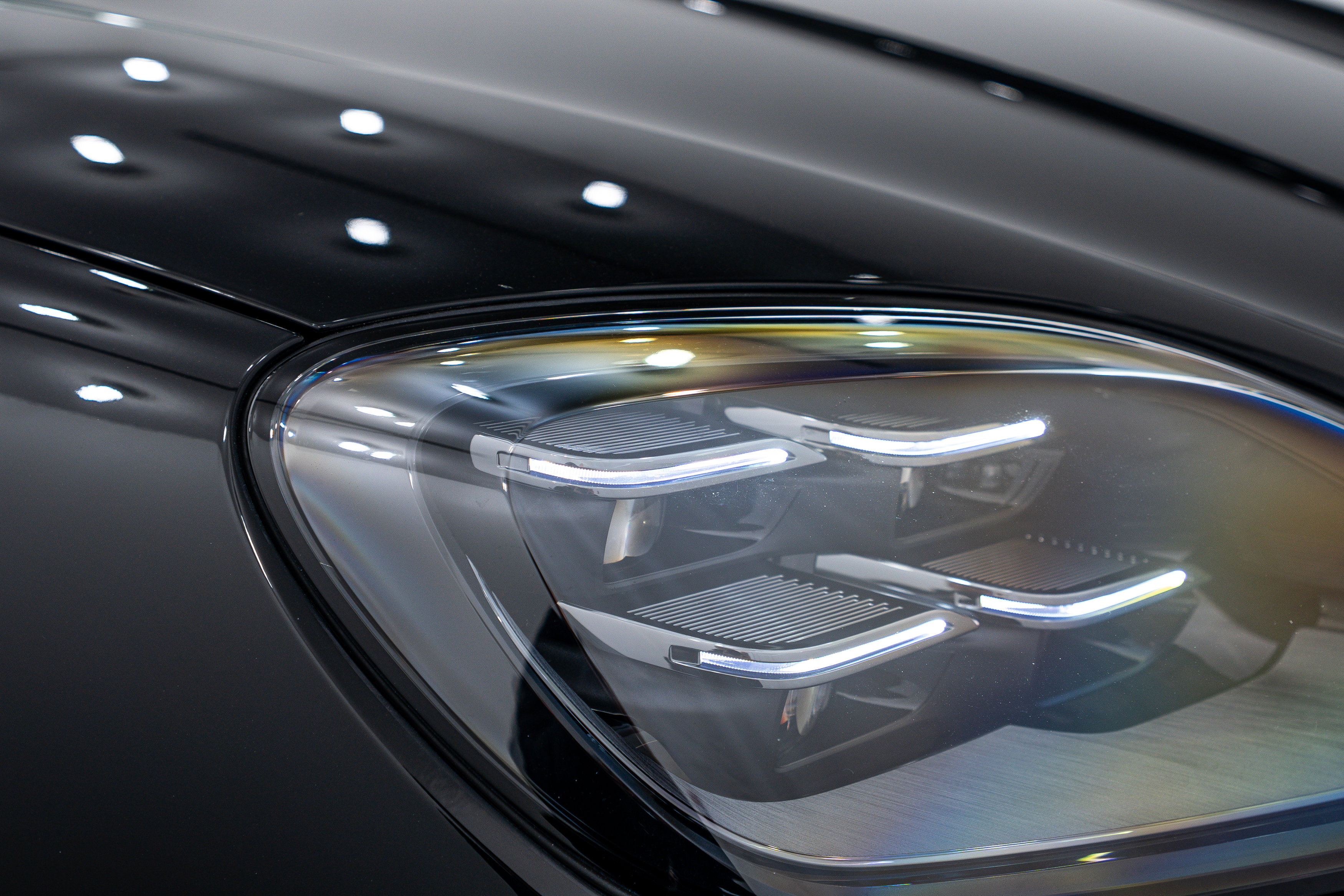 Certified 2025 Porsche Cayenne Coupe image 23