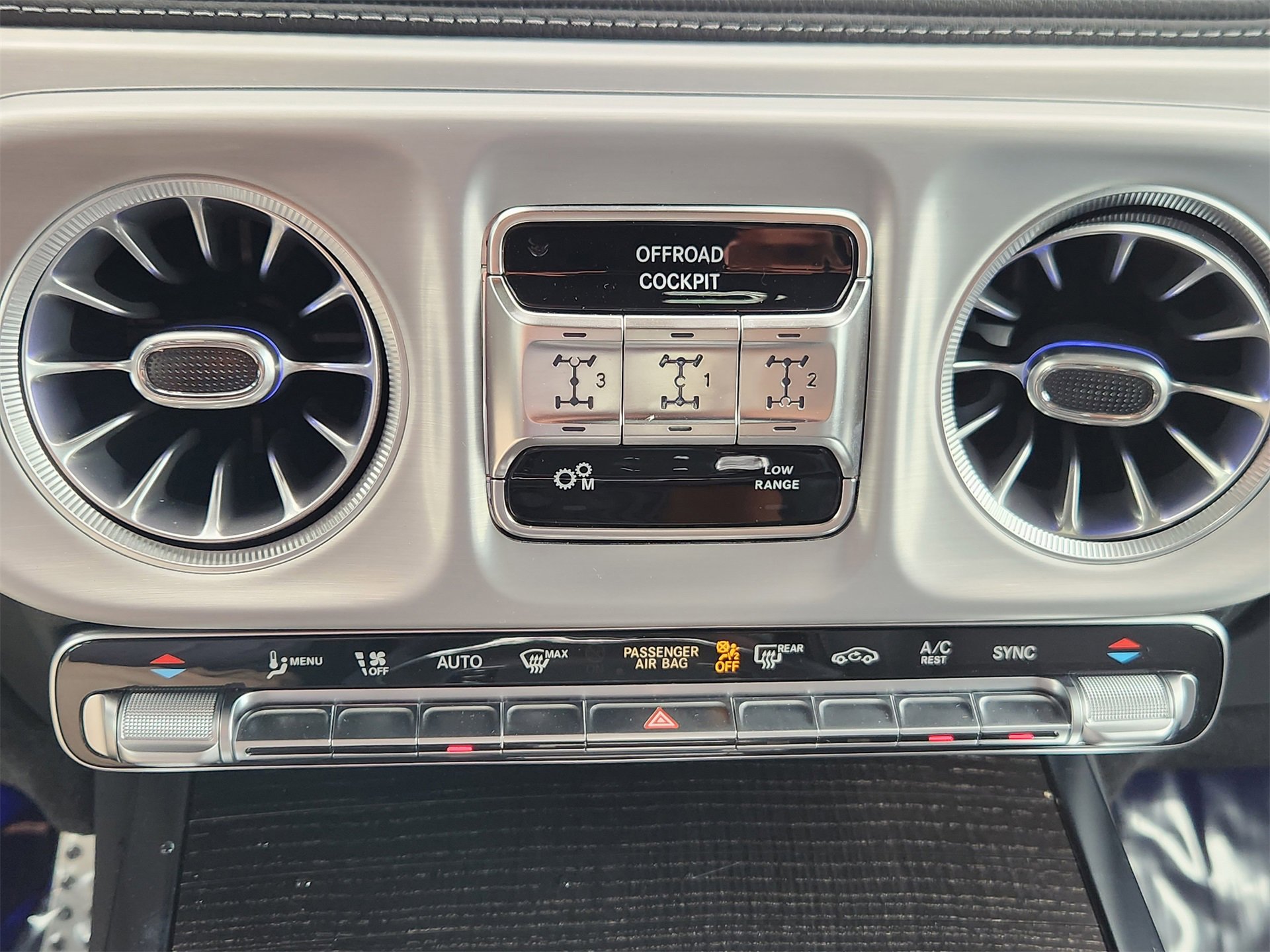 Used 2025 Mercedes-Benz G 63 AMG 4MATIC image 18