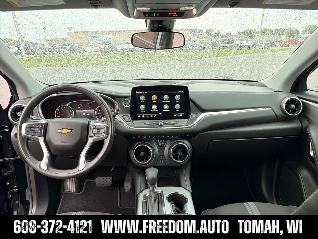 Used 2025 Chevrolet Blazer LT AWD/4WD image 15