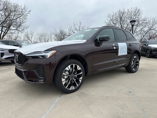 New 2026 Volvo XC60 B5 Plus w/ Climate Package image 3