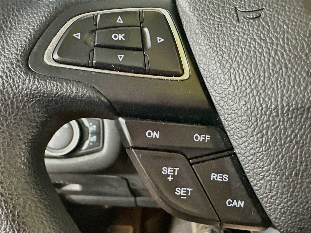 Used 2017 Ford Escape SE AWD/4WD image 22