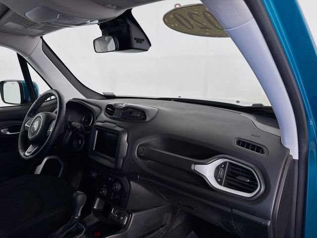 Used 2020 Jeep Renegade Latitude w/ Cold Weather Group image 29