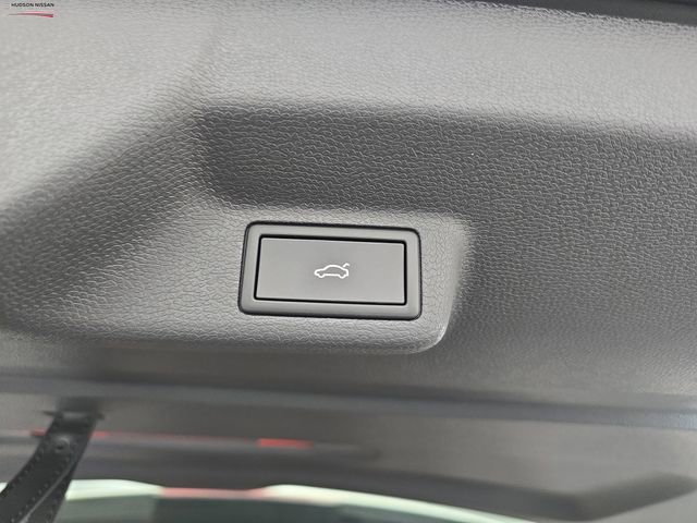 Used 2025 Volkswagen ID. Buzz Pro S Plus image 49