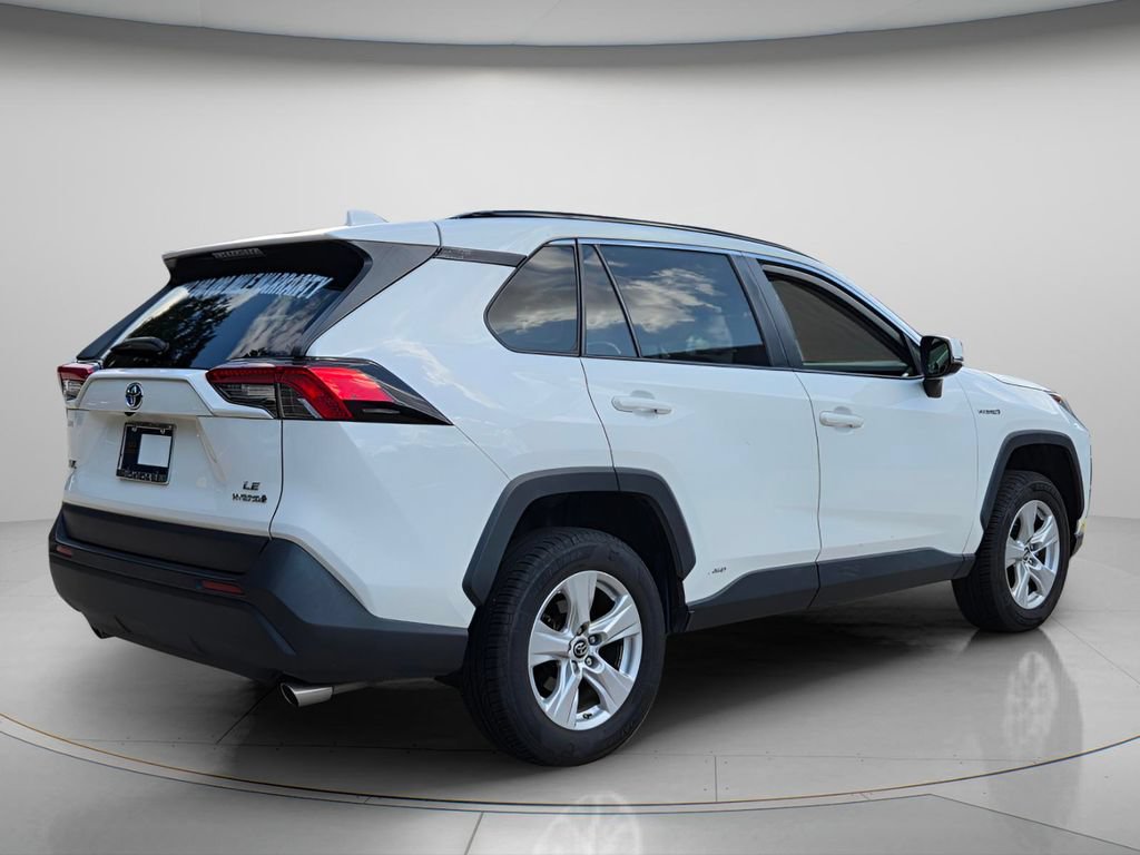 Used 2019 Toyota RAV4 LE w/ Carpet Mat Package AWD/4WD image 7