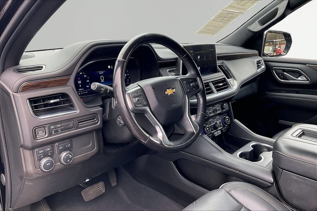 Used 2022 Chevrolet Suburban Premier AWD/4WD image 19