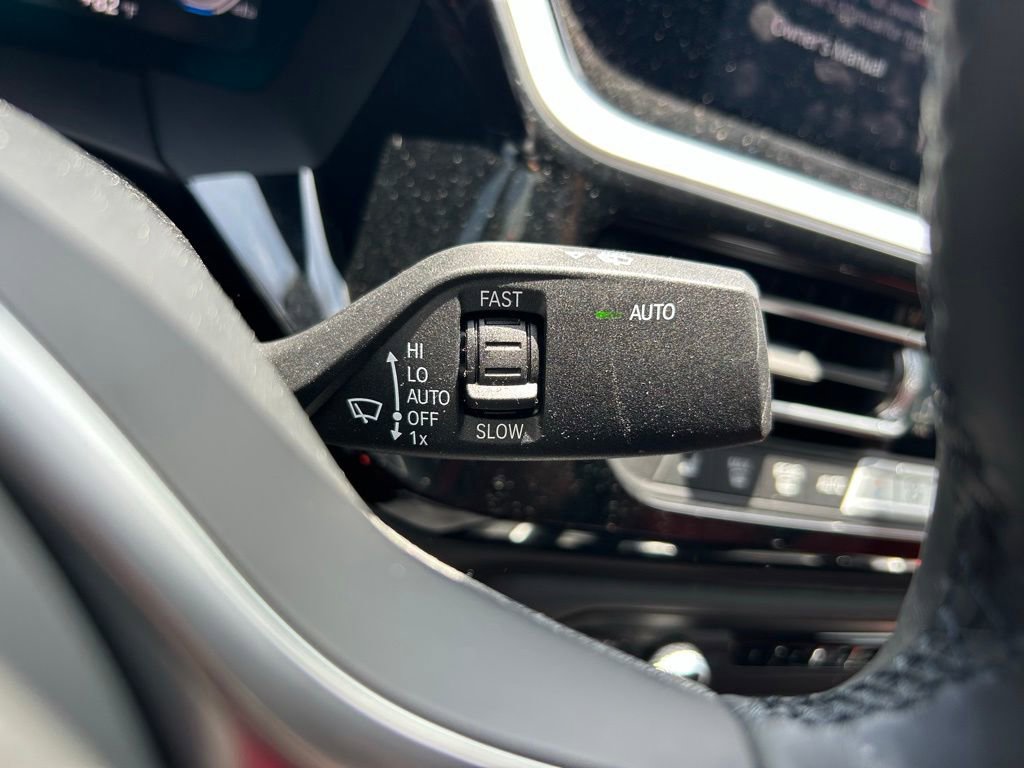 Used 2025 BMW Z4 M40i w/ Edition RWD image 22