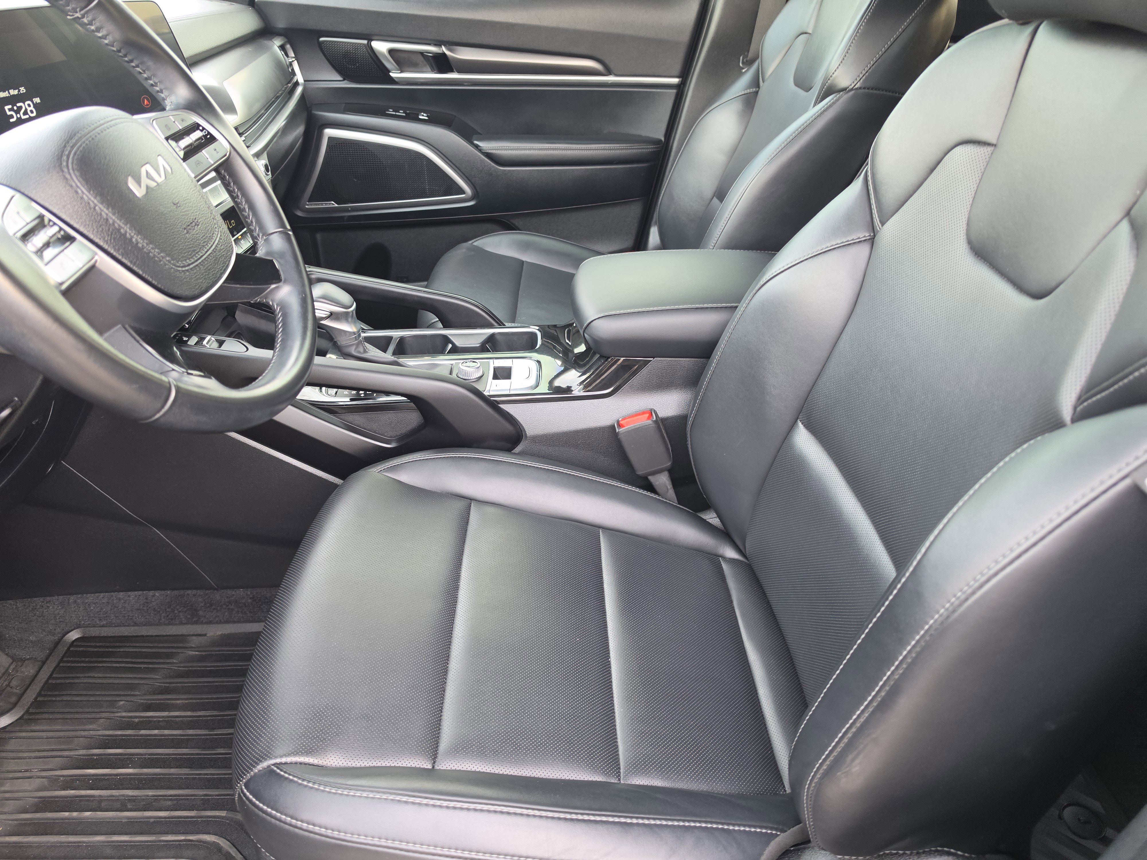 Used 2024 Kia Telluride S w/ S Sunroof Package image 7