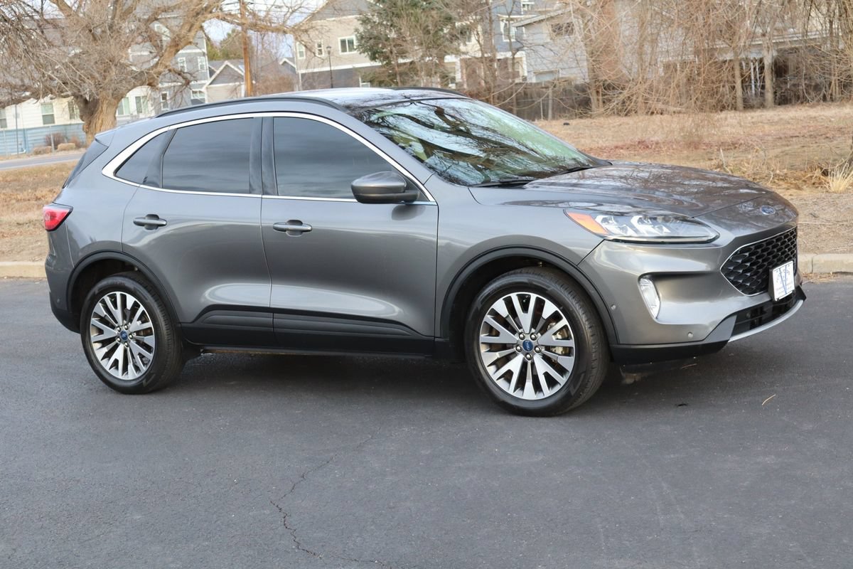 Used 2021 Ford Escape Titanium AWD/4WD image 2