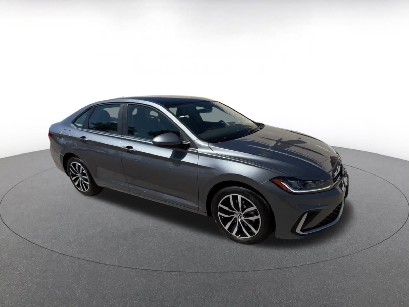 Used 2025 Volkswagen Jetta SE video 2