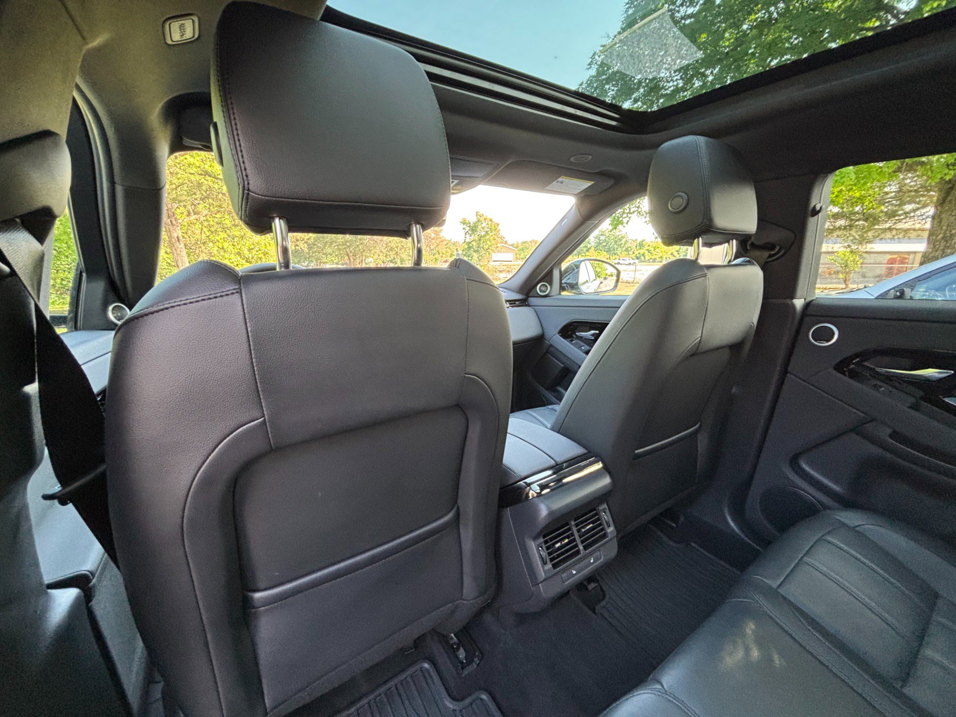Used 2025 Land Rover Range Rover Evoque S AWD/4WD image 29