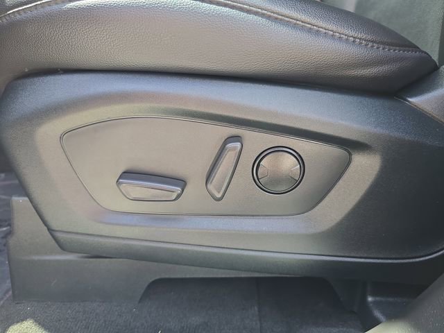 Used 2022 Ford Explorer ST-Line w/ Class IV Trailer Tow Package image 19