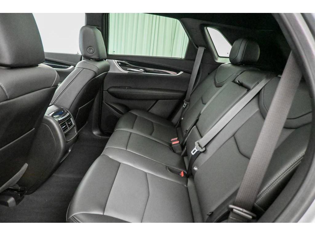 Used 2024 Cadillac XT5 Premium Luxury w/ Technology Package image 9