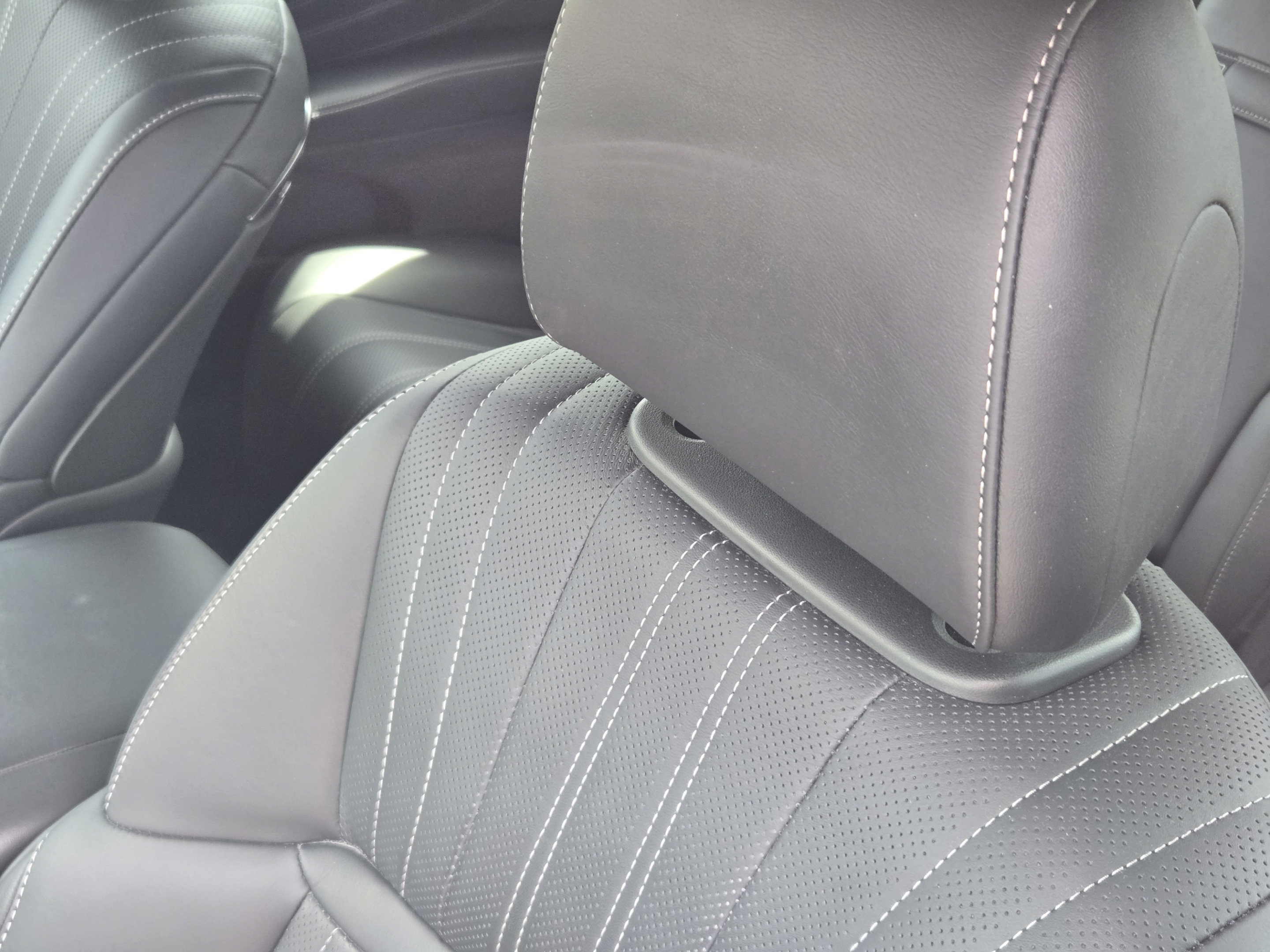 Used 2022 Lexus LS 500 w/ Interior Upgrade Package RWD image 24
