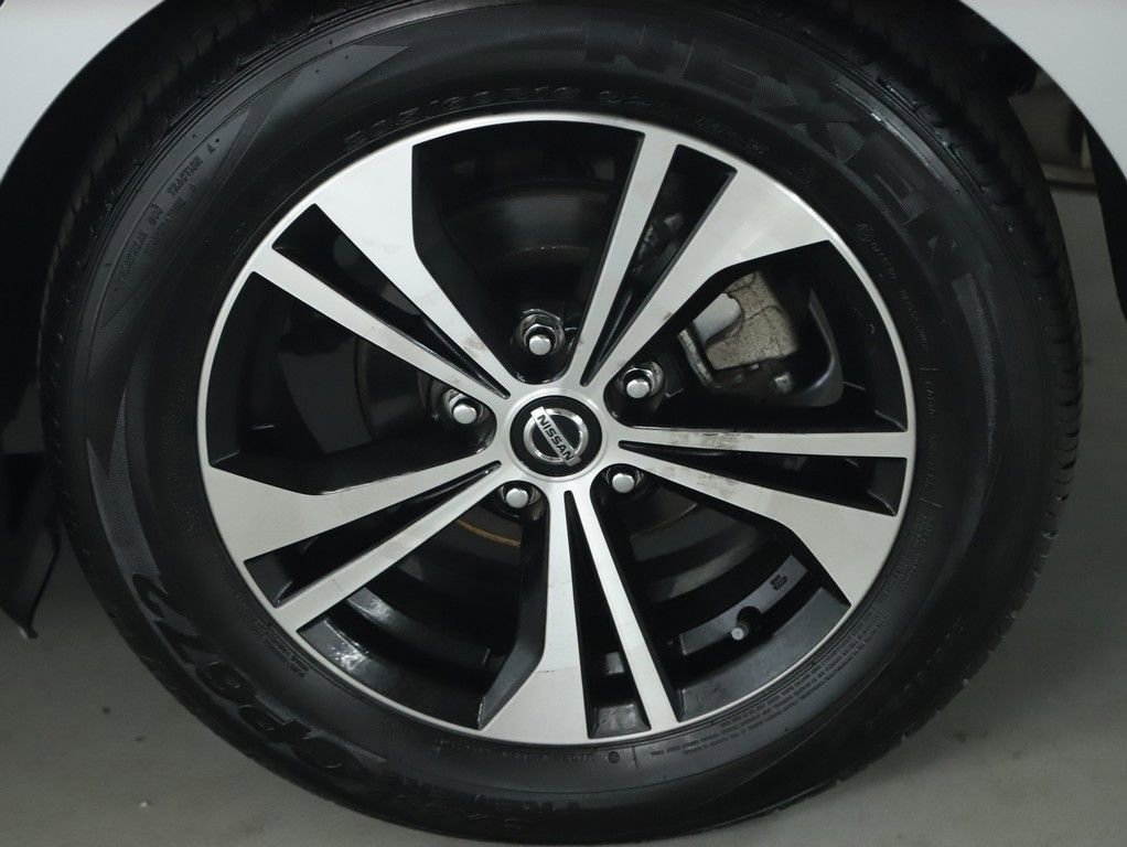 Certified 2023 Nissan Sentra SV FWD image 40