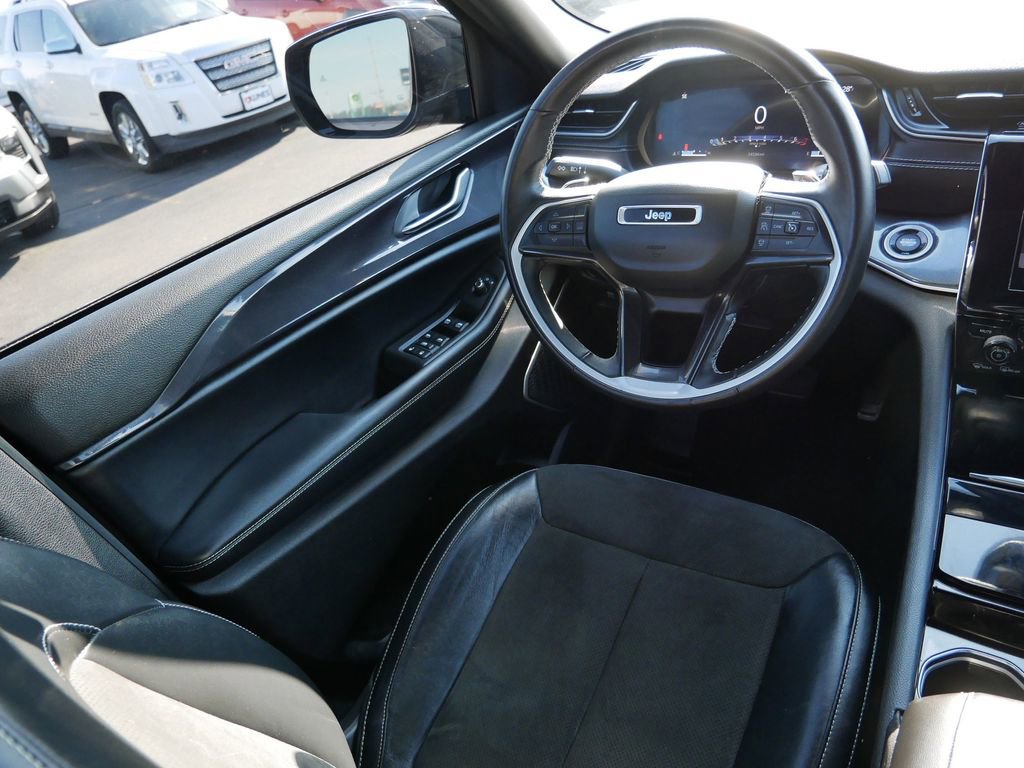 Used 2021 Jeep Grand Cherokee L Laredo AWD/4WD image 18