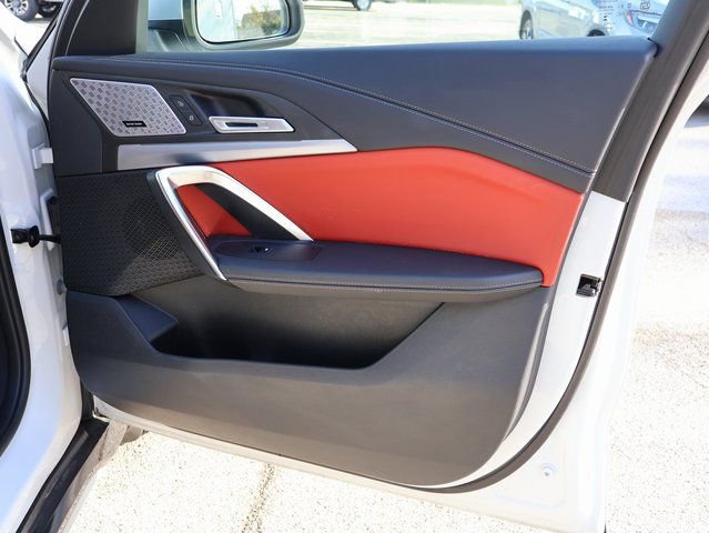 Used 2024 BMW X1 xDrive28i w/ Premium Package image 9