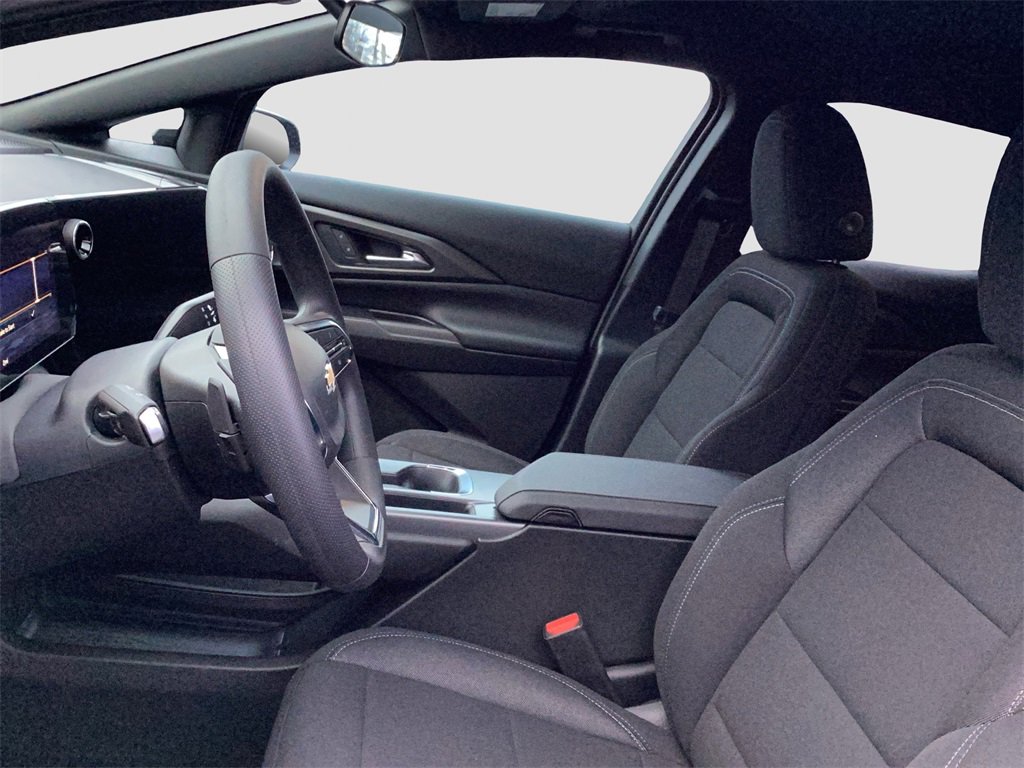 New 2026 Chevrolet Equinox EV LT image 9