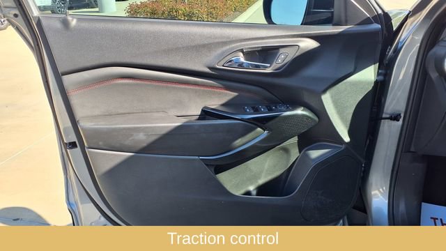 Used 2025 Chevrolet Trax RS w/ Sunroof Package image 12