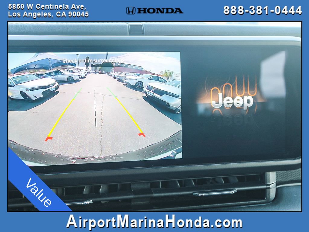 Used 2025 Jeep Wrangler Unlimited Rubicon AWD/4WD image 25