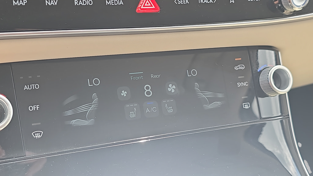 New 2026 Genesis GV70 2.5T AWD/4WD image 26