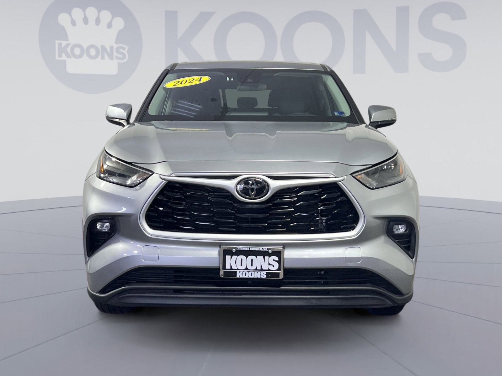 Used 2024 Toyota Highlander LE image 11