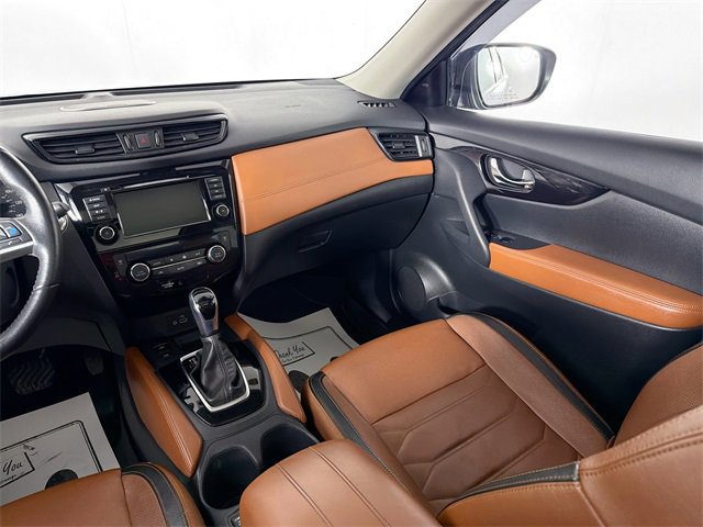 Used 2020 Nissan Rogue SV image 23