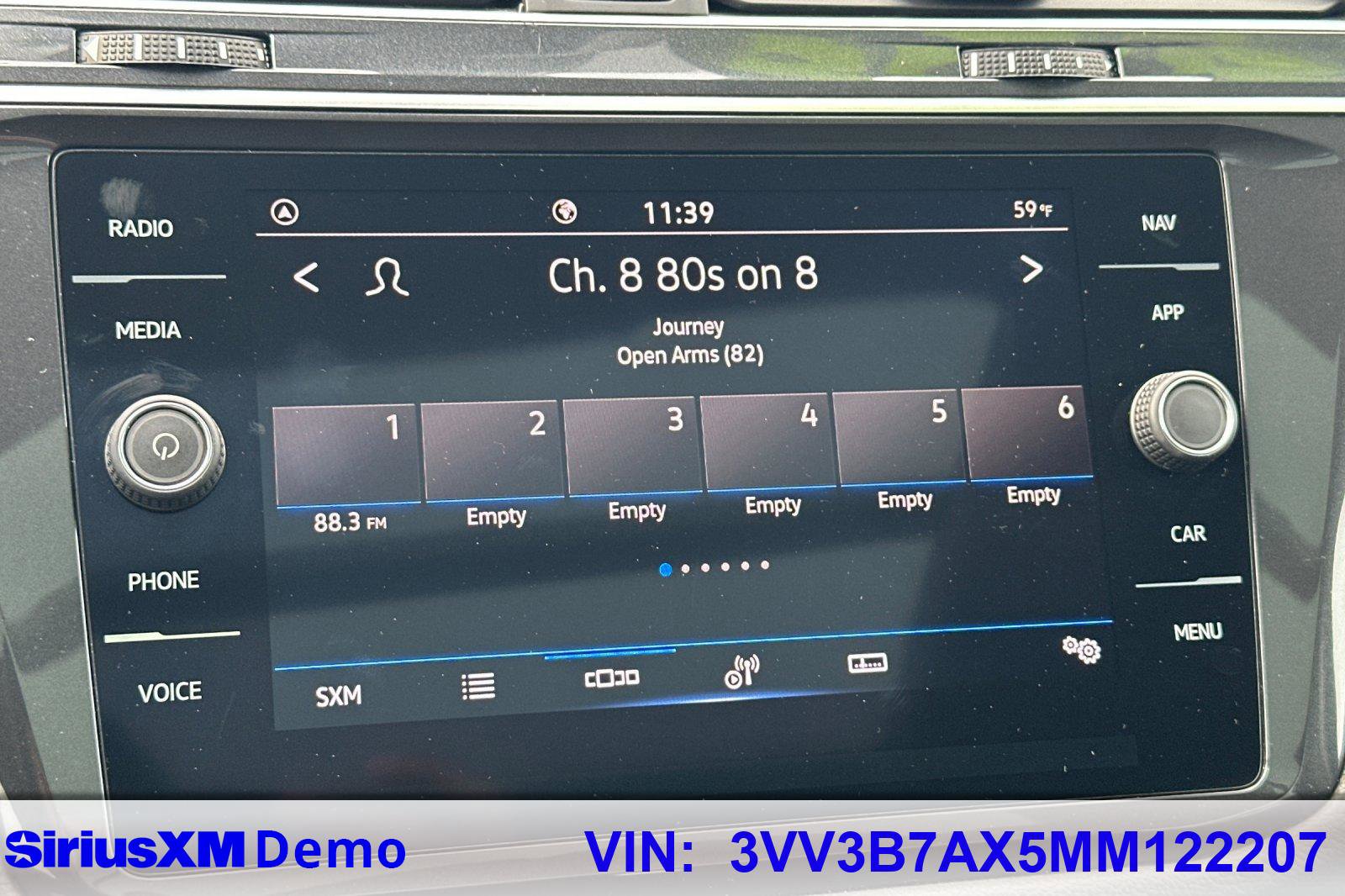 Used 2021 Volkswagen Tiguan S image 30