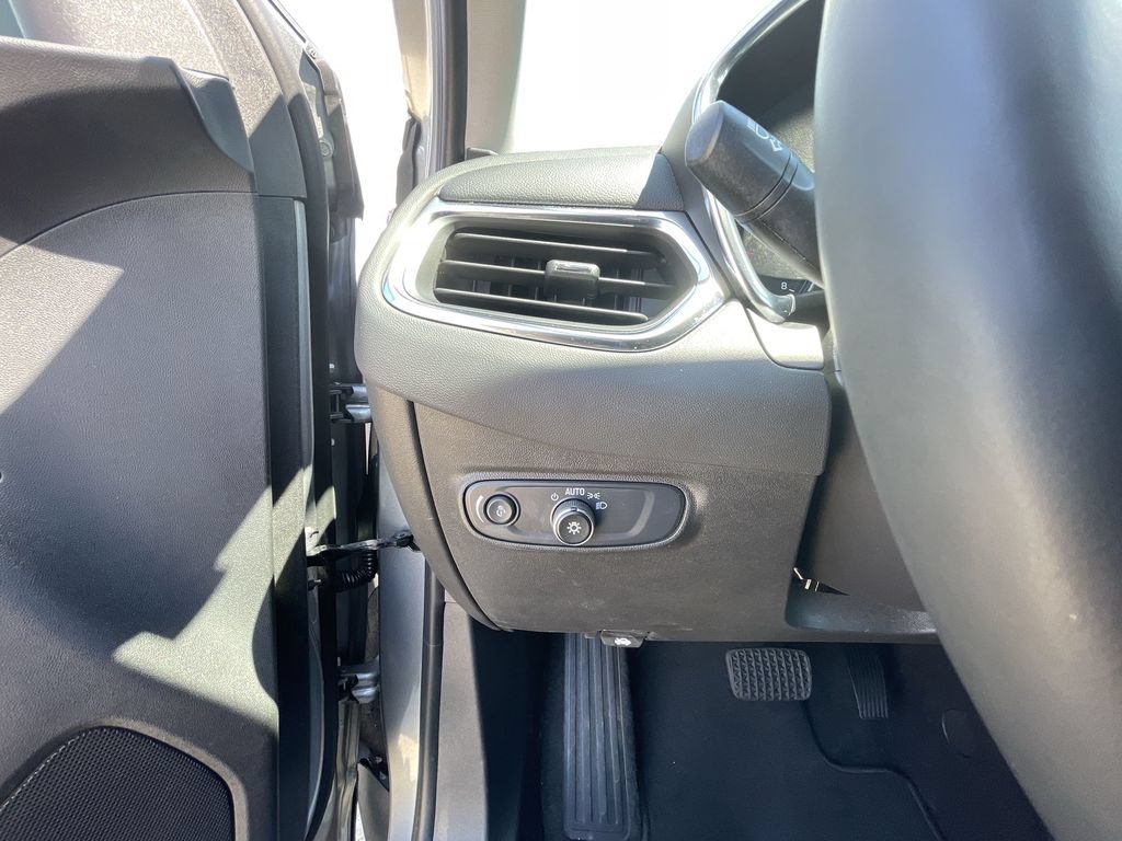 Certified 2024 Chevrolet Equinox LT FWD image 18