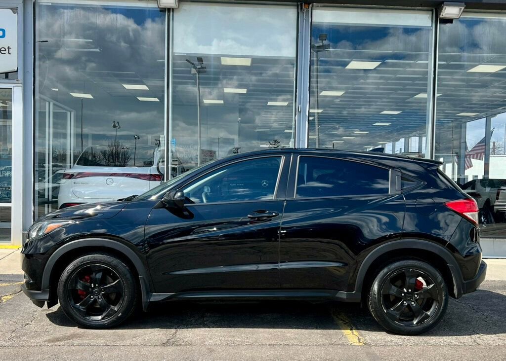 Used 2017 Honda HR-V LX image 2