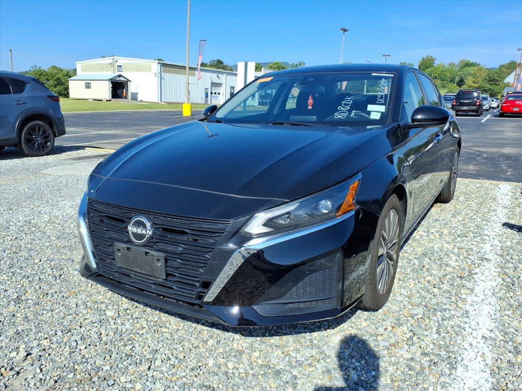 Used 2023 Nissan Altima 2.5 SV FWD image 3