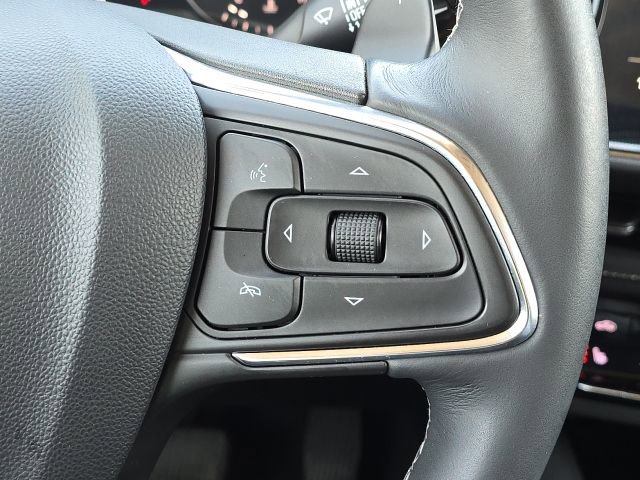 Used 2023 Buick Envision Essence w/ Technology Package I image 31