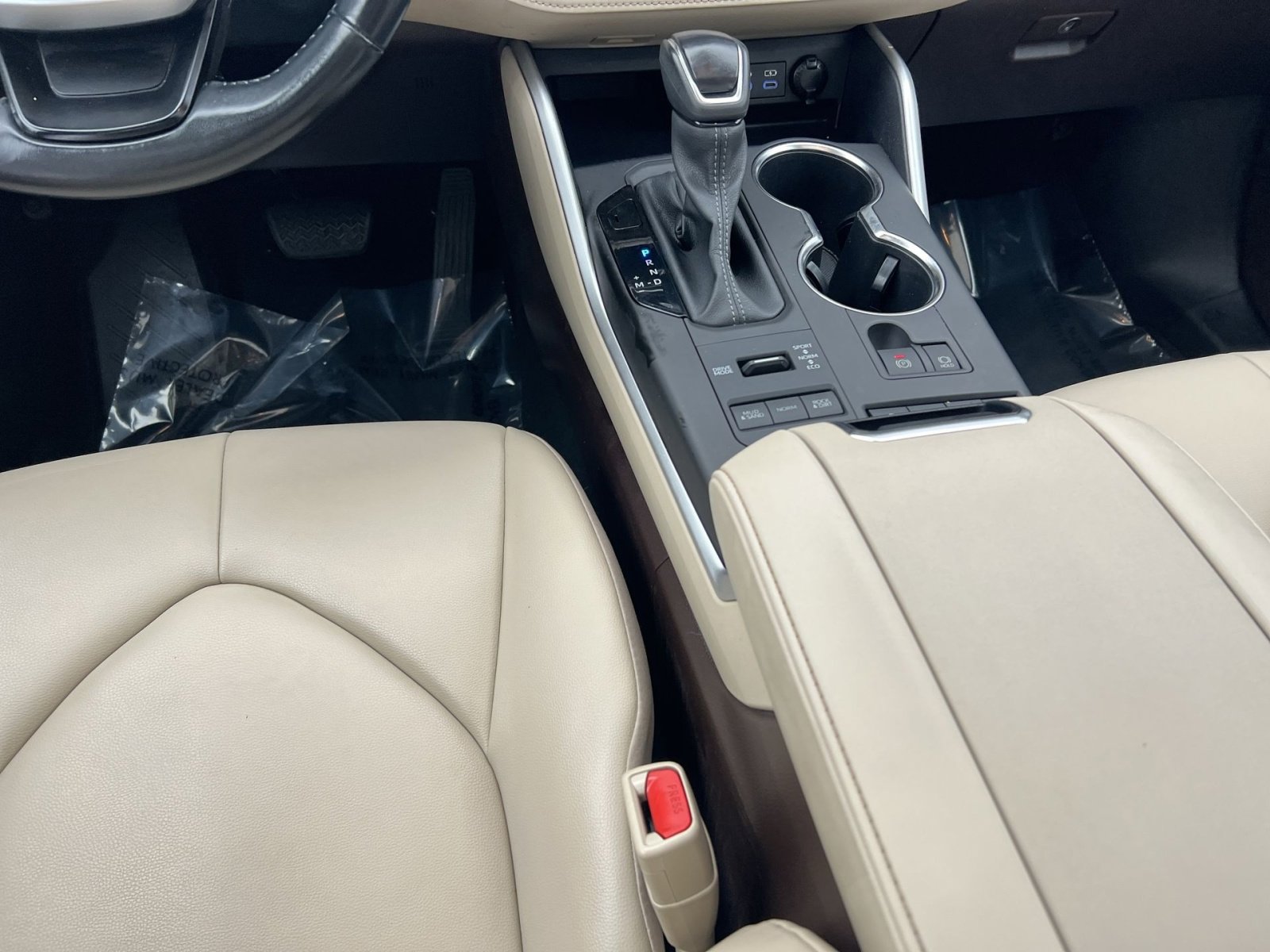 Used 2022 Toyota Highlander XLE image 41