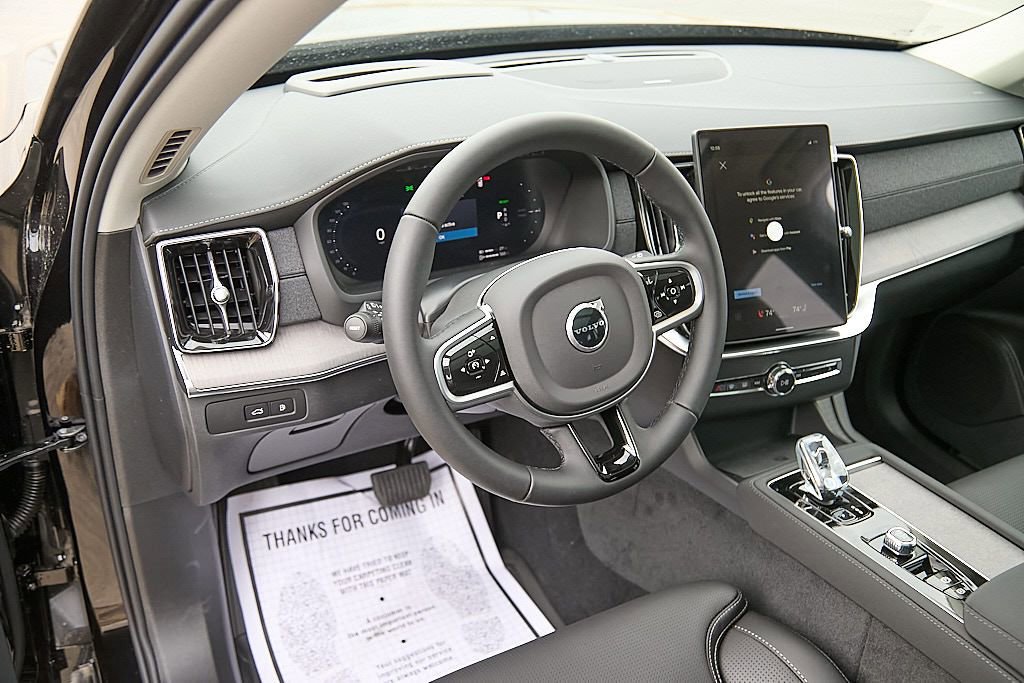 New 2026 Volvo XC90 T8 Ultra w/ Protection Package AWD/4WD image 13