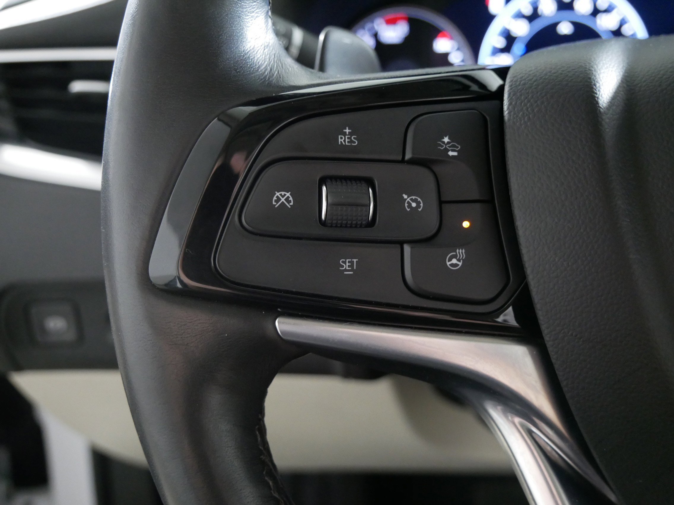 Certified 2023 Buick Enclave Avenir w/ Avenir Technology Package image 27