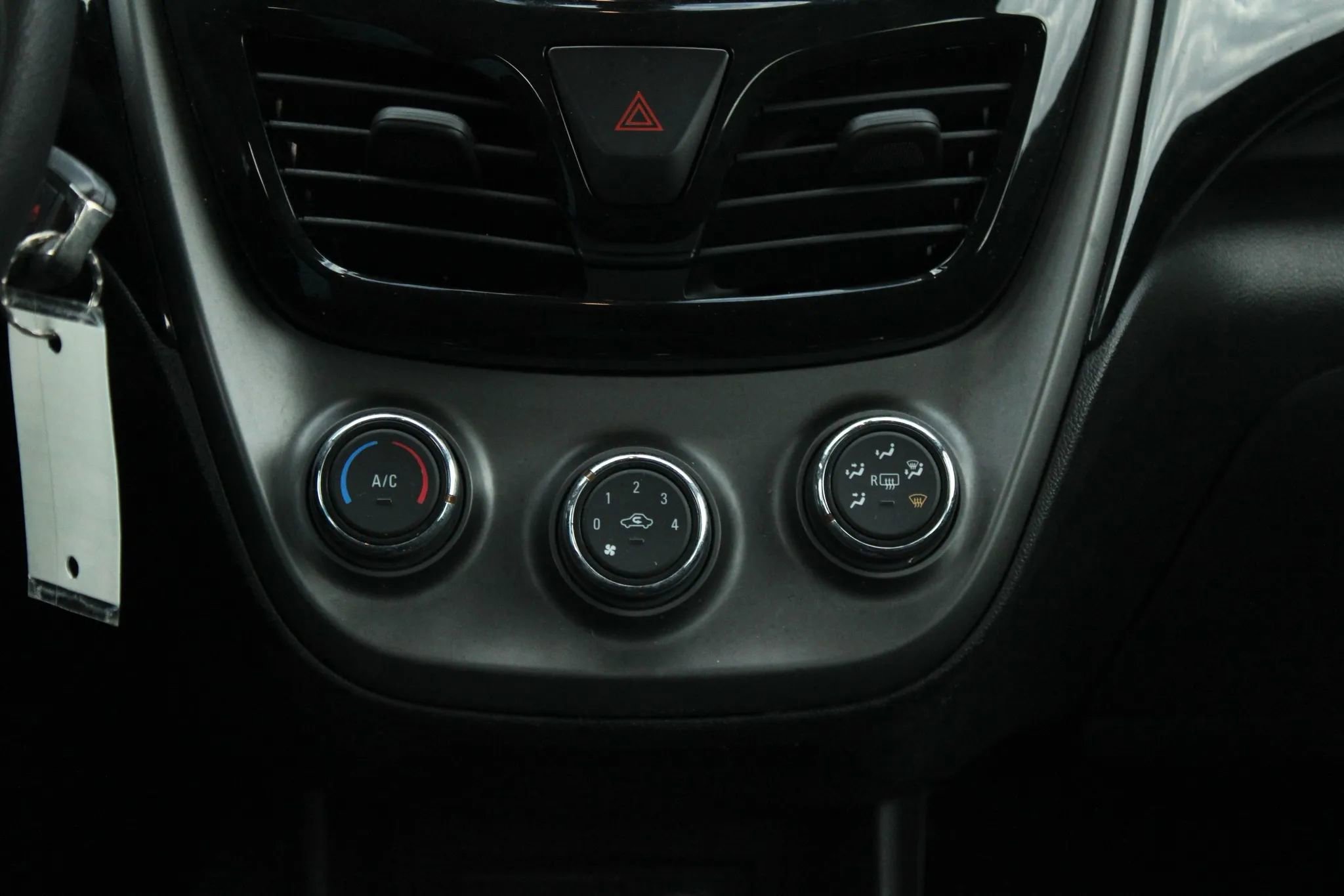 Used 2020 Chevrolet Spark LT image 19