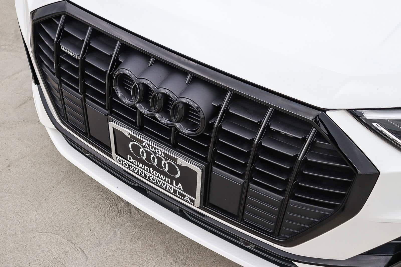 New 2023 Audi Q3 2.0T Premium w/ Black Optic Sport Package image 8