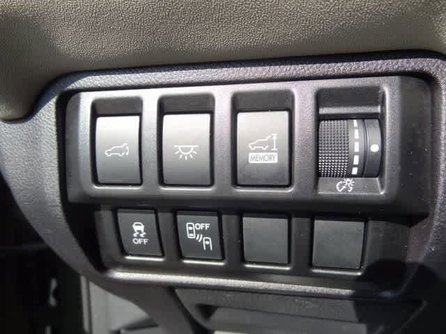 Used 2022 Subaru Ascent Limited w/ Technology Package AWD/4WD image 24