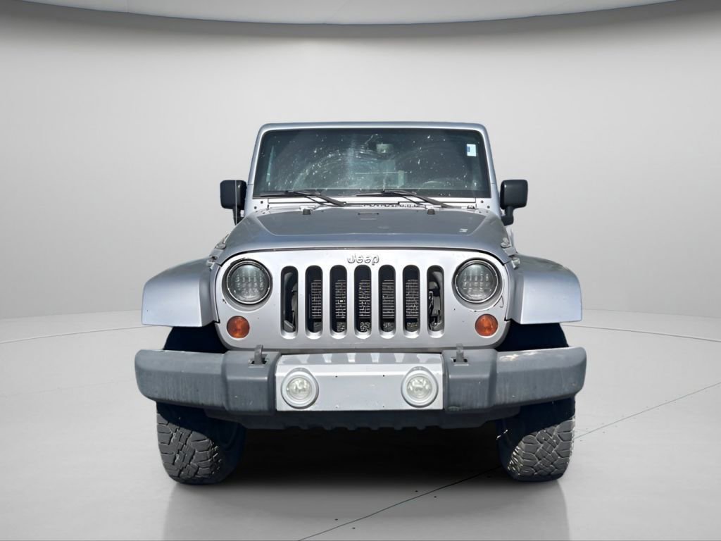 Used 2013 Jeep Wrangler Unlimited Sahara AWD/4WD image 11