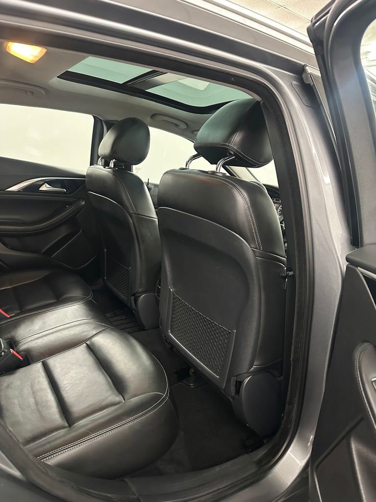 Used 2017 INFINITI QX30 Premium w/ Navigation Package image 33