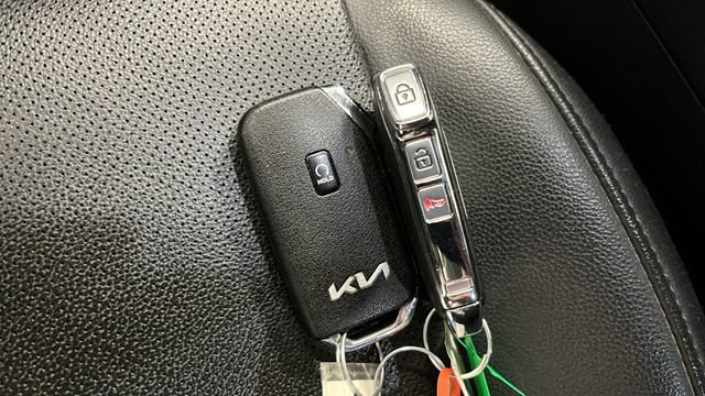 Used 2023 Kia Sportage EX AWD/4WD image 20