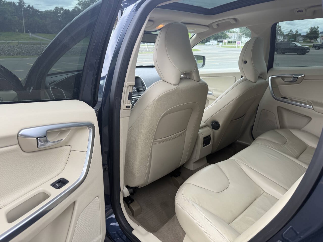 Used 2014 Volvo XC60 T6 AWD/4WD image 13