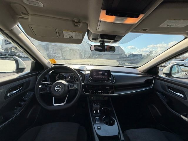 Used 2023 Nissan Rogue SV image 12