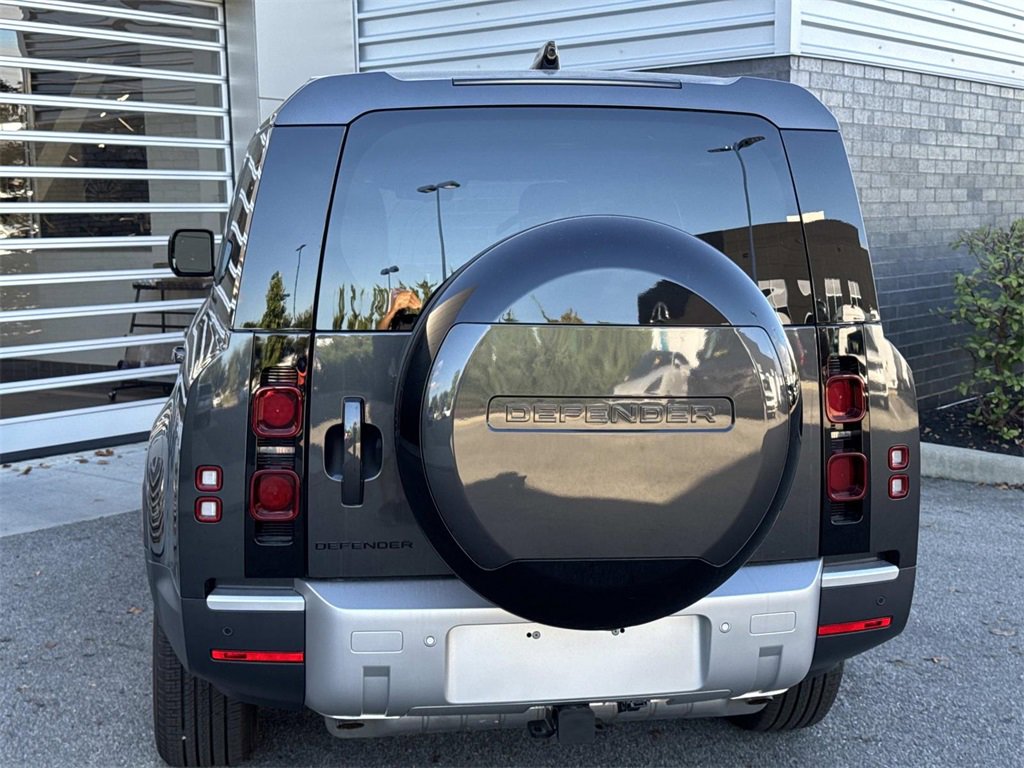 New 2025 Land Rover Defender 130 S image 5