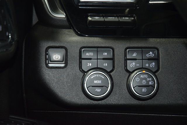 Used 2024 Chevrolet Silverado 3500 High Country w/ Technology Package AWD/4WD image 38