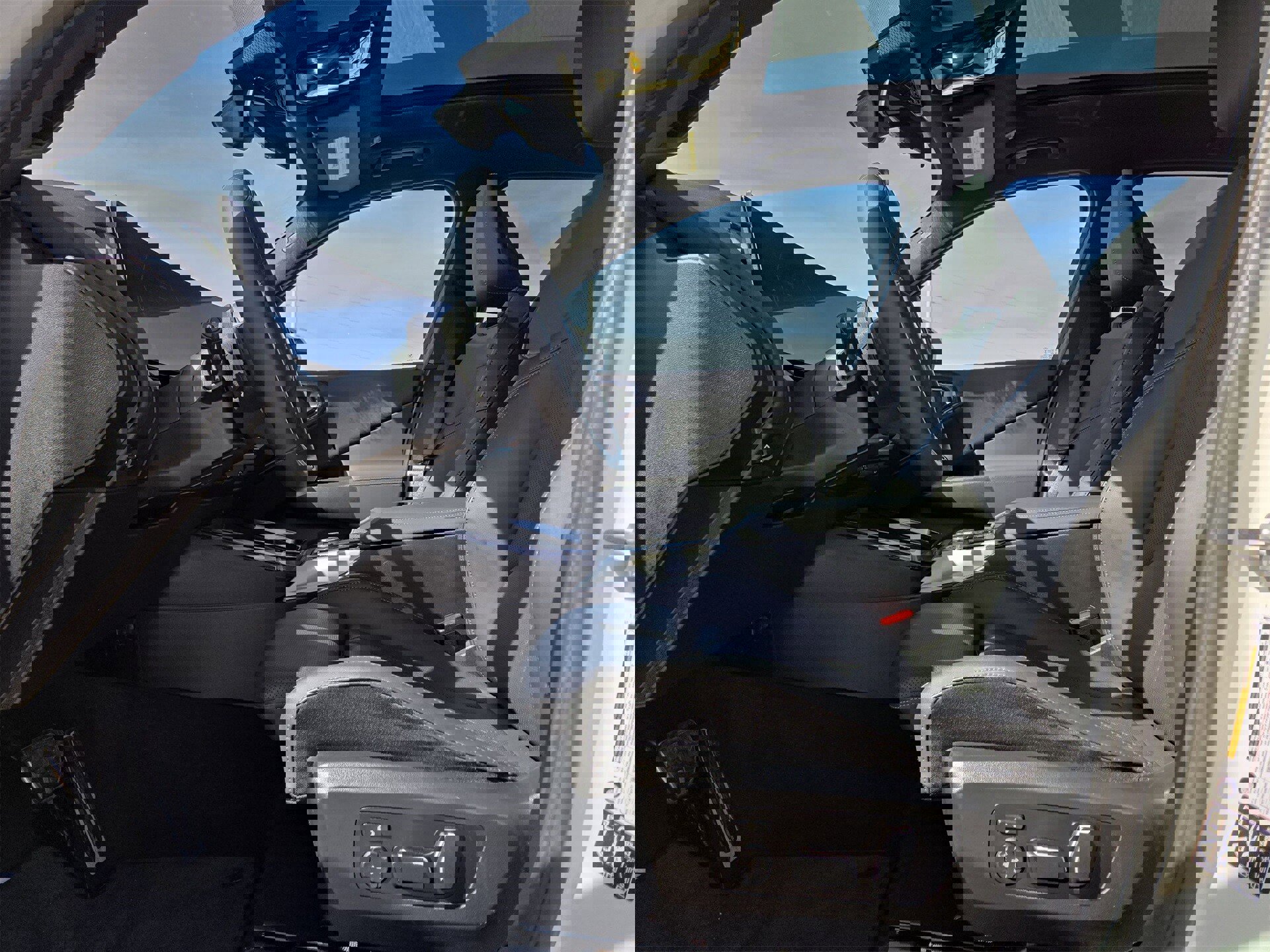 Used 2025 BMW X3 xDrive30i image 16