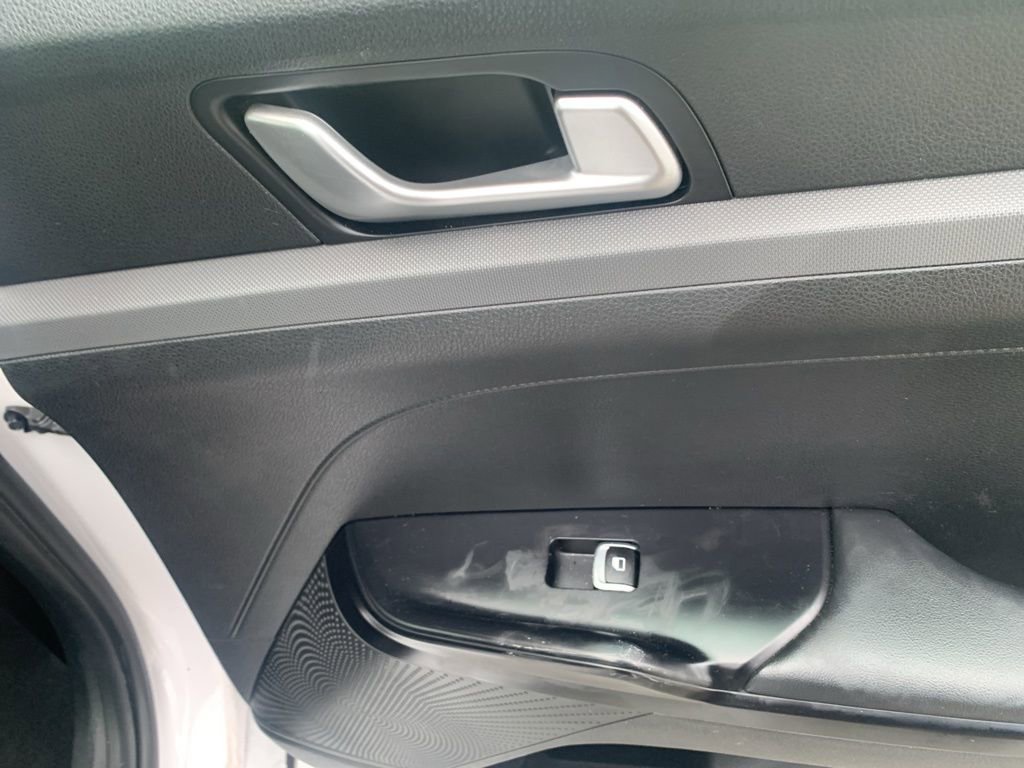 Used 2022 Kia K5 LXS image 25